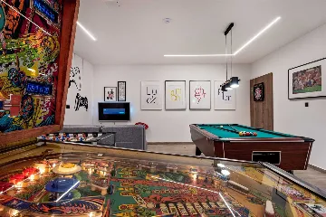 4-Bedroom Villa with Indoor Heated Pool in Marina