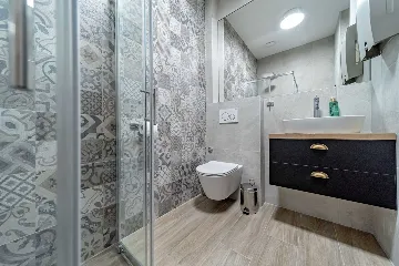 4-Bedroom Villa with Indoor Heated Pool in Marina