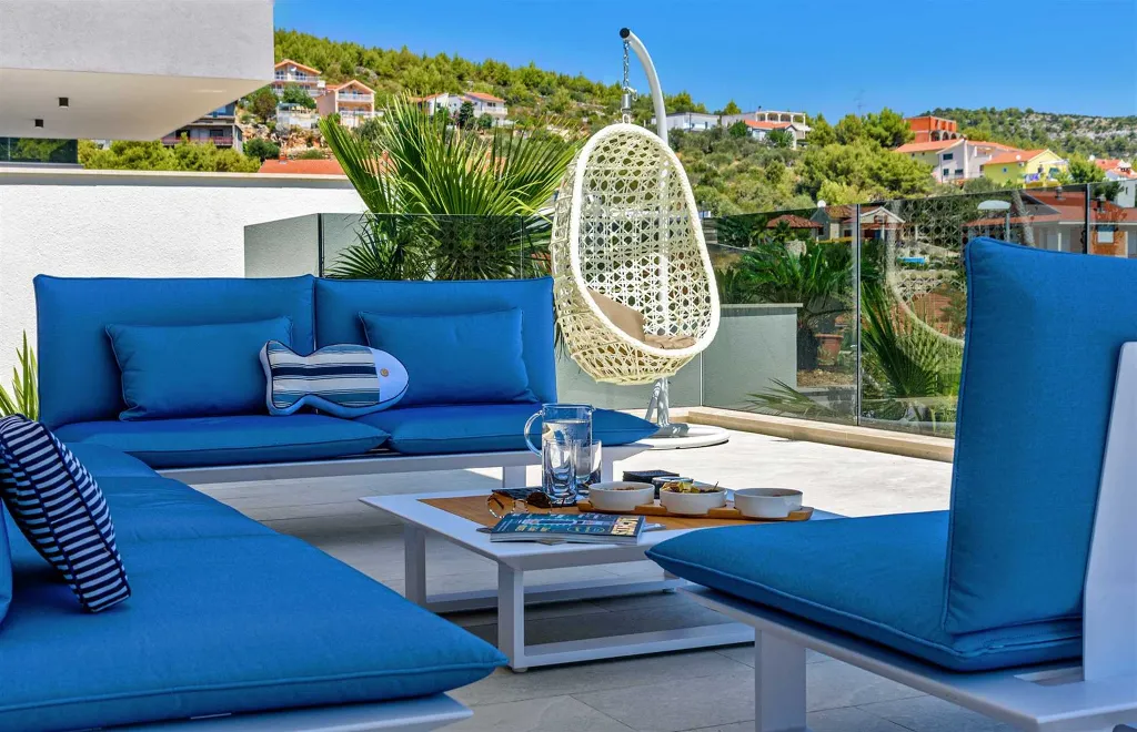 Villa in Marina with Heated Pool for 8 Guests