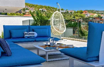 Villa in Marina with Heated Pool for 8 Guests