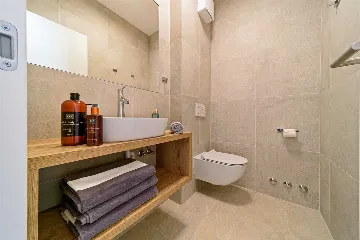 Villa in Marina with Heated Pool for 8 Guests