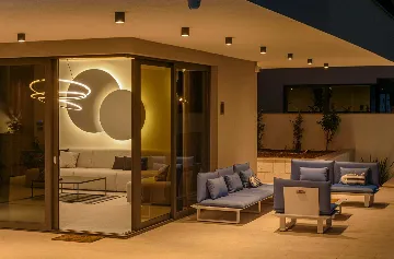 Villa in Marina with Heated Pool for 8 Guests