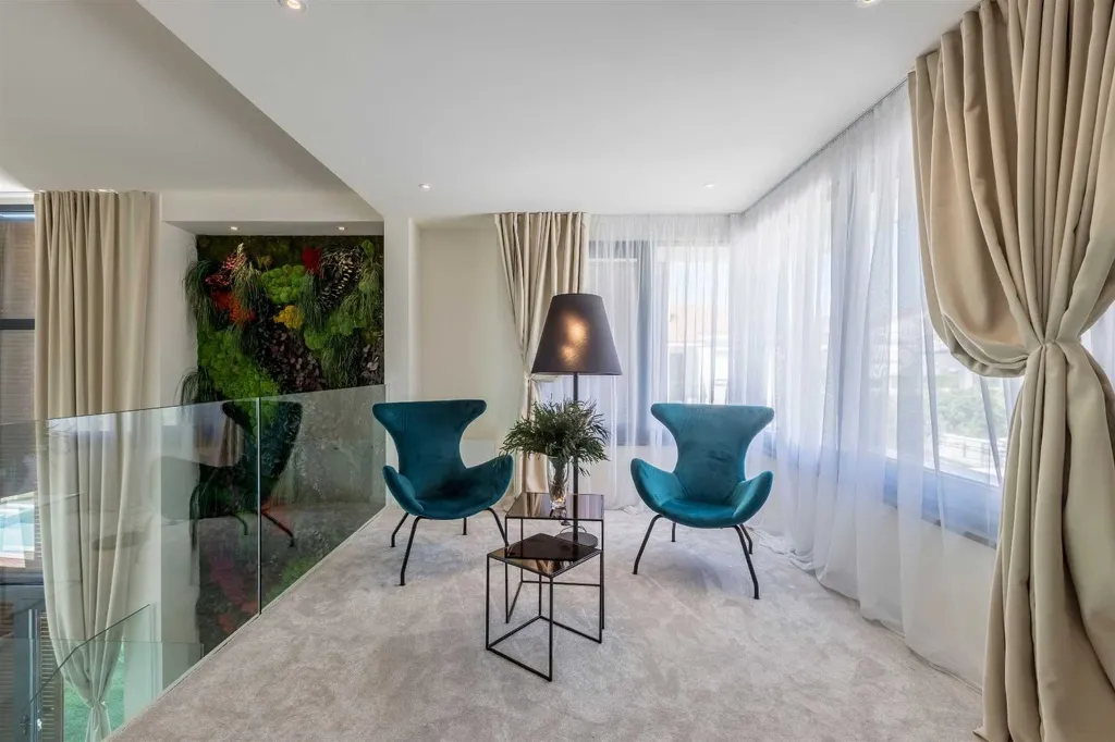 Kaštel Kambelovac Villa with Heated Private Pool
