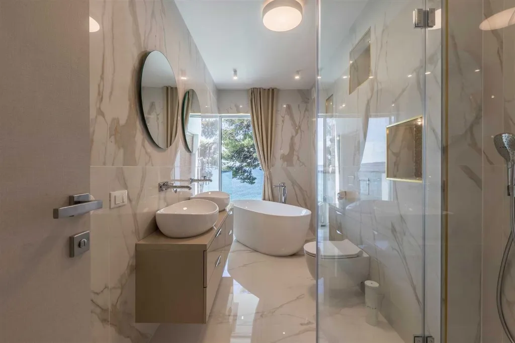 Kaštel Kambelovac Villa with Heated Private Pool