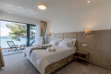 Kaštel Kambelovac Villa with Heated Private Pool