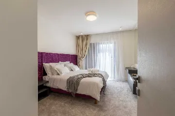 Kaštel Kambelovac Villa with Heated Private Pool