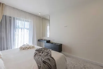 Kaštel Kambelovac Villa with Heated Private Pool