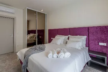 Kaštel Kambelovac Villa with Heated Private Pool