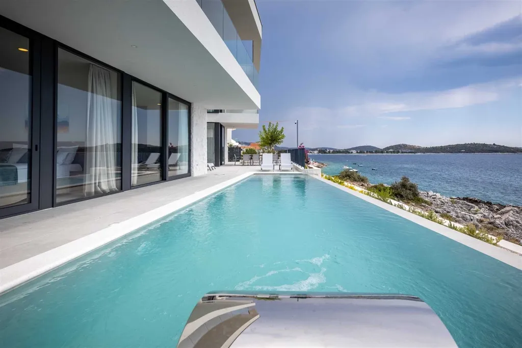 Rogoznica Seafront Villa for 10 with Heated Pool