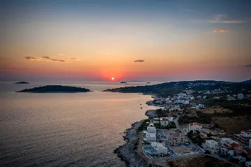 Rogoznica Seafront Villa for 10 with Heated Pool