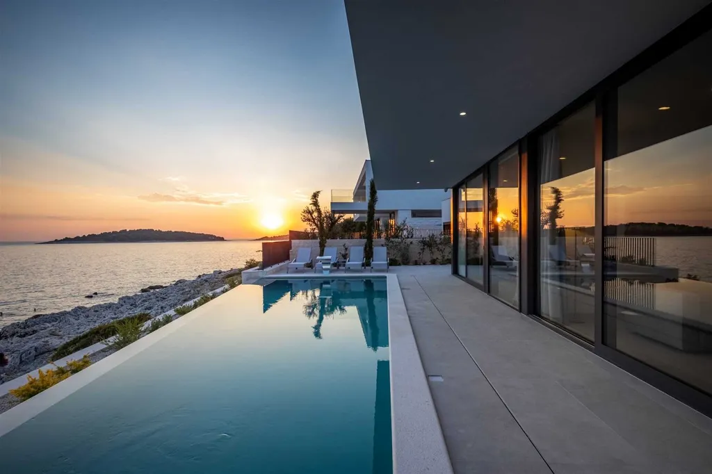 Rogoznica Seafront Villa for 10 with Heated Pool