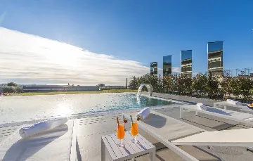 Kaštelir Villa for Up to 10 Guests