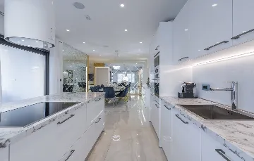 Kaštelir Villa for Up to 10 Guests