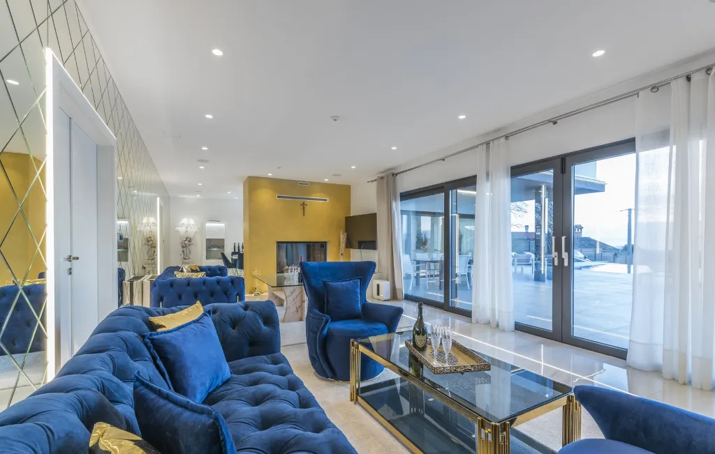 Kaštelir Villa for Up to 10 Guests