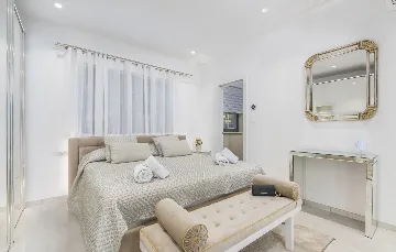 Kaštelir Villa for Up to 10 Guests