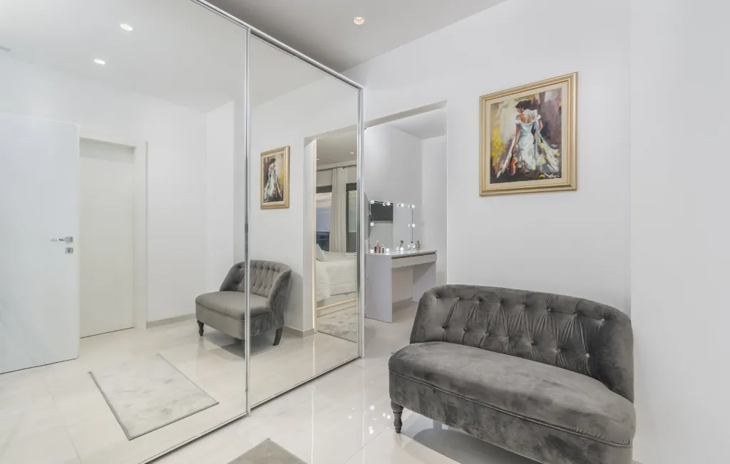 Kaštelir Villa for Up to 10 Guests