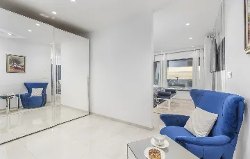 Kaštelir Villa for Up to 10 Guests