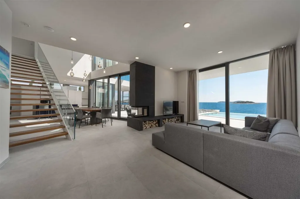 Seafront Villa in Rogoznica for 10 Guests