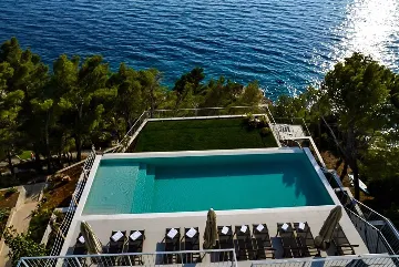 9-Bedroom Villa with Private Pool in Brela