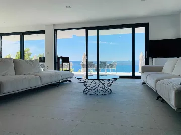 9-Bedroom Villa with Private Pool in Brela