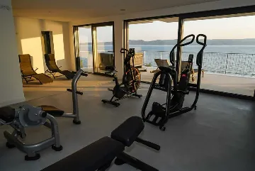 9-Bedroom Villa with Private Pool in Brela