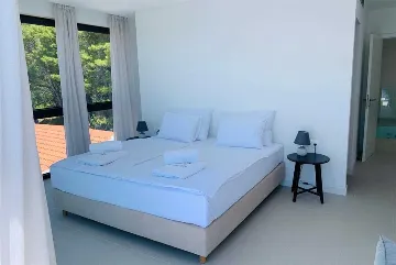 9-Bedroom Villa with Private Pool in Brela