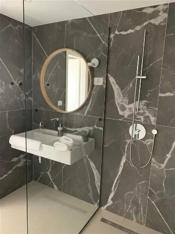 9-Bedroom Villa with Private Pool in Brela