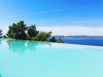 9-Bedroom Villa with Private Pool in Brela