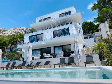 9-Bedroom Villa with Private Pool in Brela