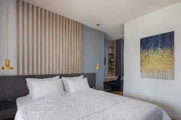 4-Bedroom Villa with Infinity Pool in Vinišće