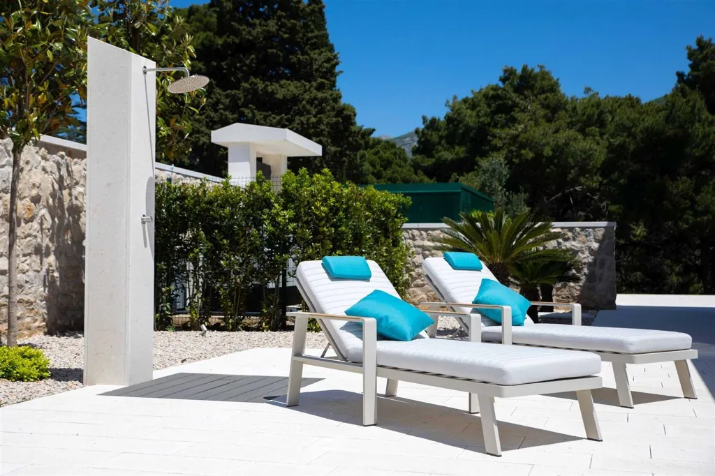Cavtat 3-Bedroom Villa with Heated Pool