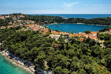 Cavtat 3-Bedroom Villa with Heated Pool