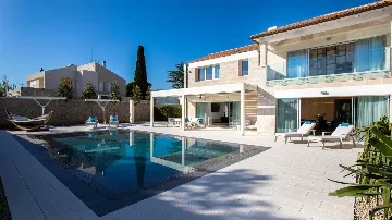Cavtat 3-Bedroom Villa with Heated Pool