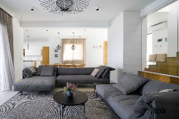 Modern Heated-Pool Villa in Čiovo (Slatine)