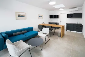 Modern Heated-Pool Villa in Čiovo (Slatine)