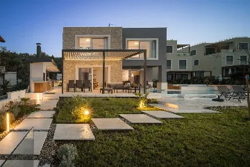 Modern Heated-Pool Villa in Čiovo (Slatine)