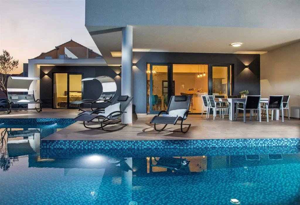 Mlini Villa with Private Pool for up to 12 Guests