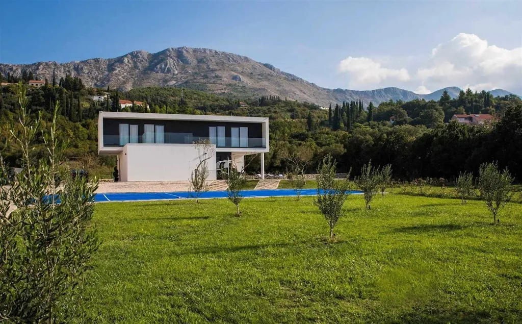 Mlini Villa with Private Pool for up to 12 Guests
