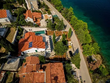 Seafront Villa in Splitska for 8 Guests