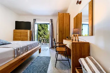 Seafront Villa in Splitska for 8 Guests