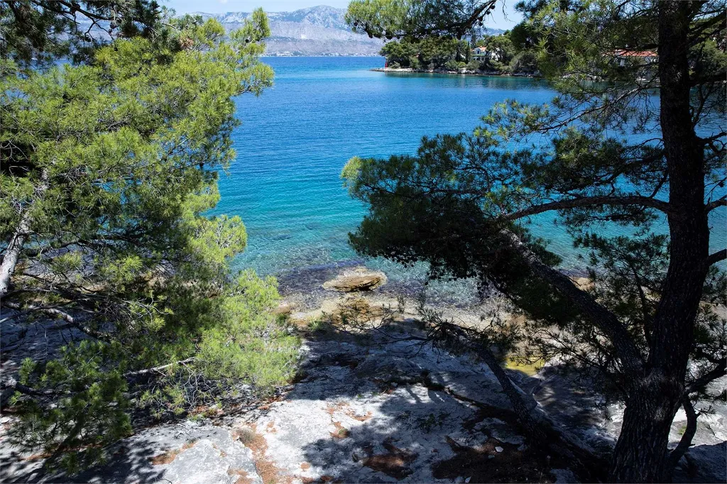 Seafront Villa in Splitska for 8 Guests