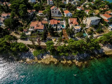 Seafront Villa in Splitska for 8 Guests