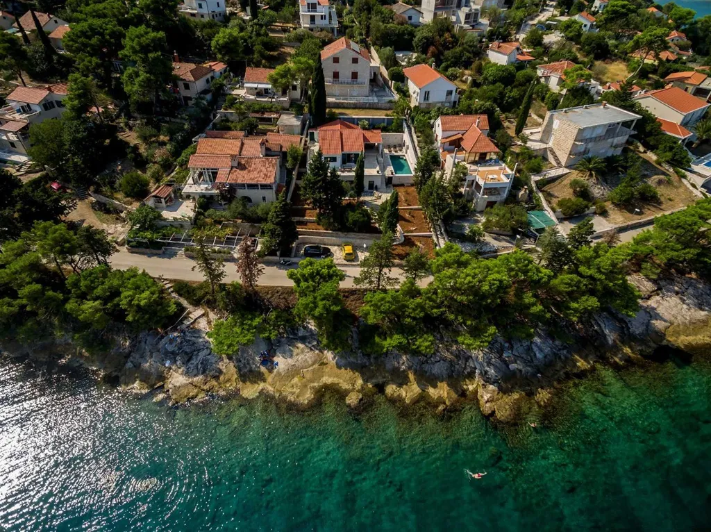 Seafront Villa in Splitska for 8 Guests