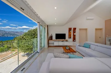 Villa in Pučišća for up to 12 with Heated Pool