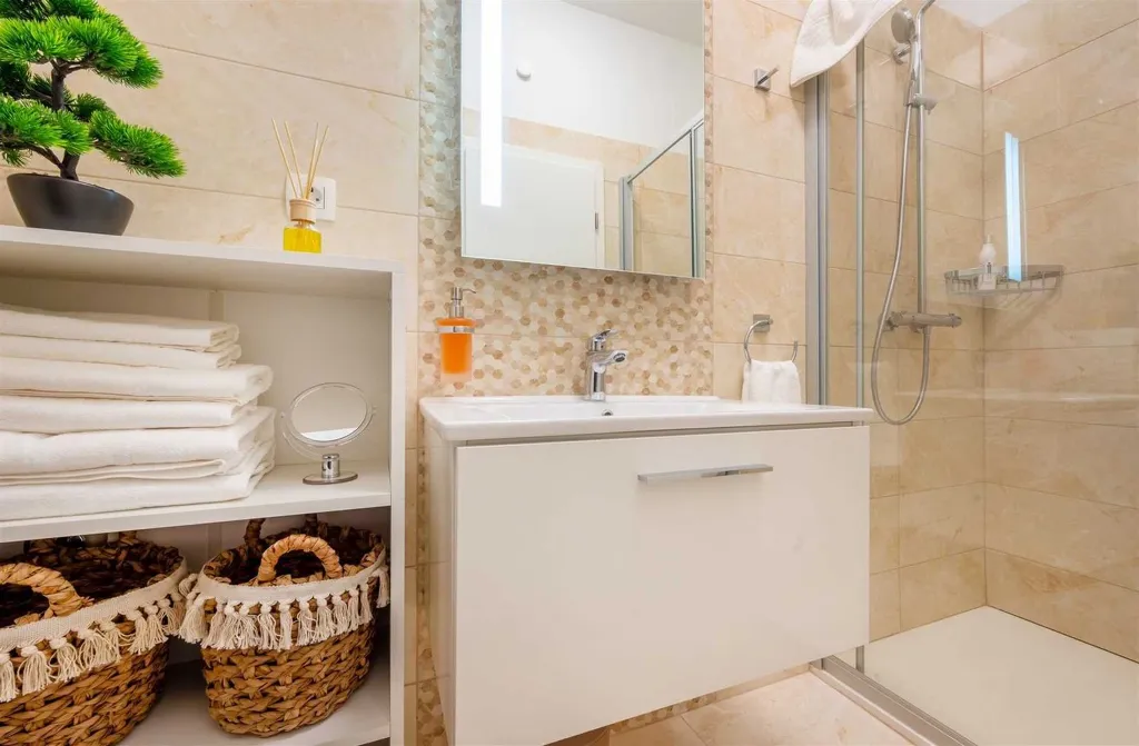 Villa in Pučišća for up to 12 with Heated Pool