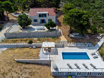 Villa in Pučišća for up to 12 with Heated Pool