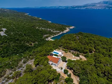 Villa in Pučišća for up to 12 with Heated Pool
