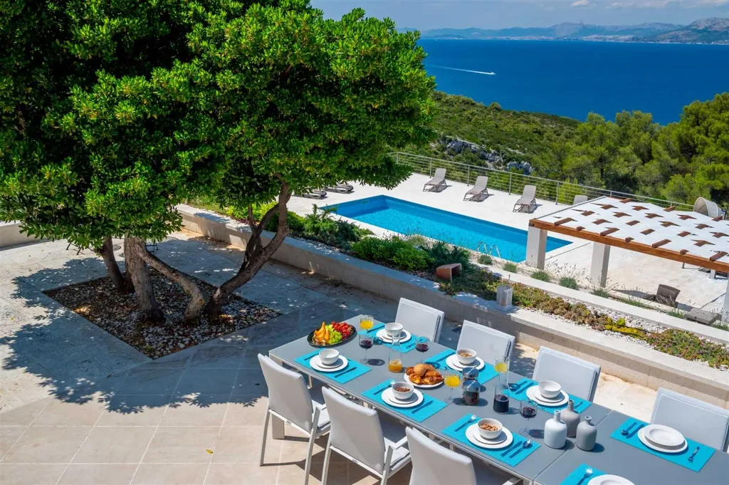 Villa in Pučišća for up to 12 with Heated Pool