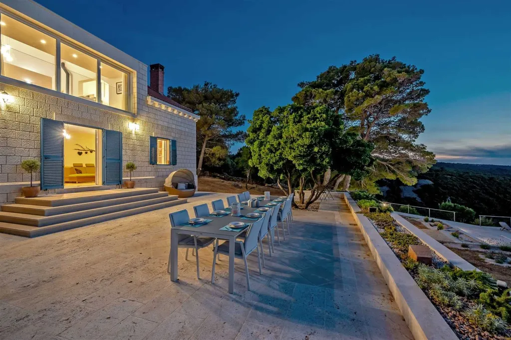 Villa in Pučišća for up to 12 with Heated Pool