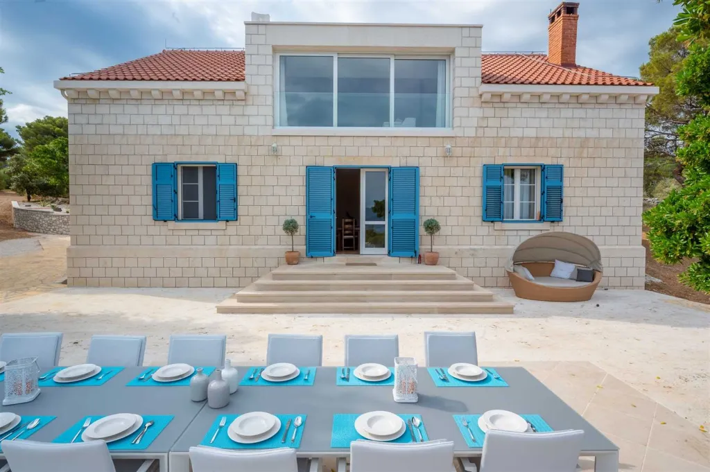 Villa in Pučišća for up to 12 with Heated Pool